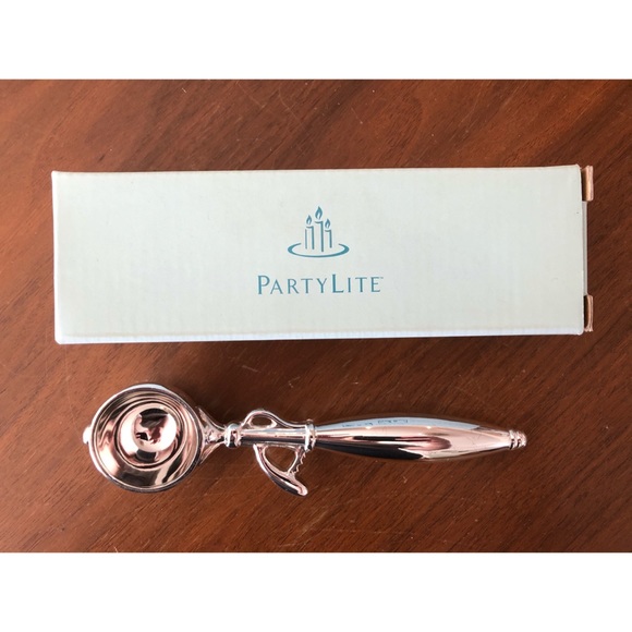 3/25✨ PartyLite Ice Cream Scoop Snuffer - Picture 2 of 4